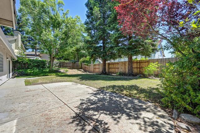 200 Luna Cir, Folsom, CA 95630