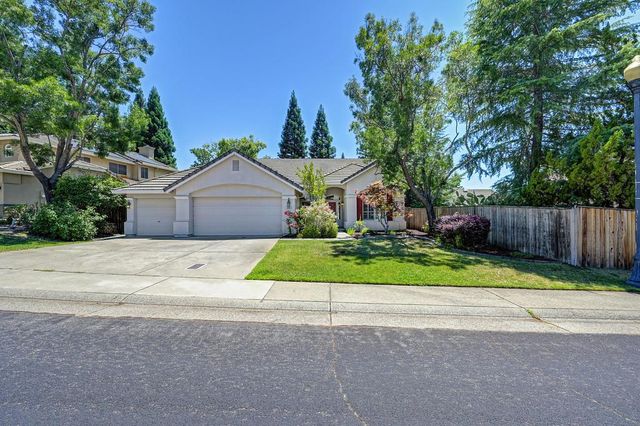 200 Luna Cir, Folsom, CA 95630