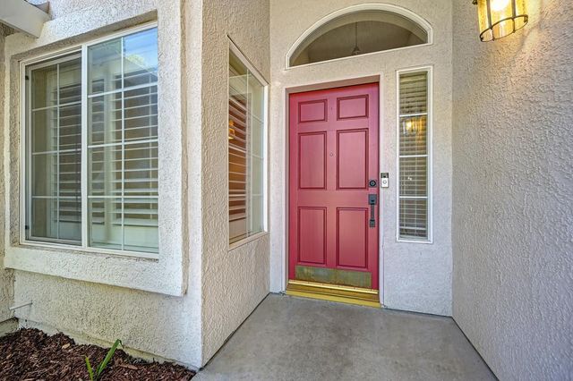 200 Luna Cir, Folsom, CA 95630