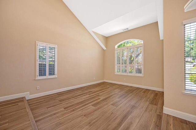 200 Luna Cir, Folsom, CA 95630