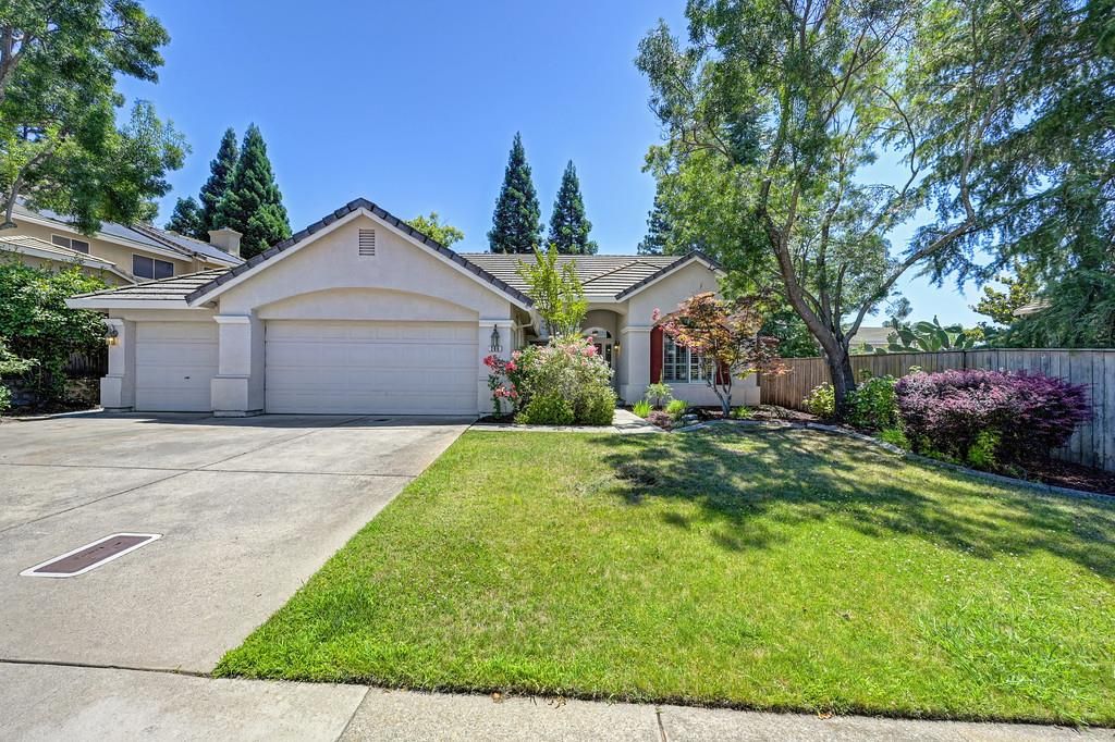 200 Luna Cir, Folsom, CA 95630