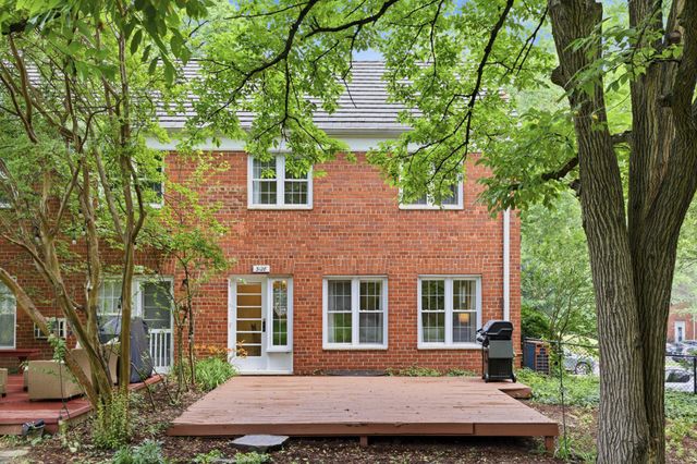 3128 MARTHA CUSTIS DR, Alexandria, VA 22302