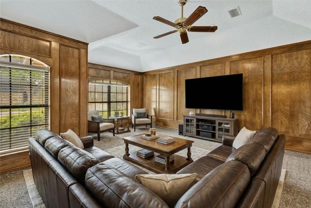 2528 Stonegate Drive N, Bedford, TX 76021