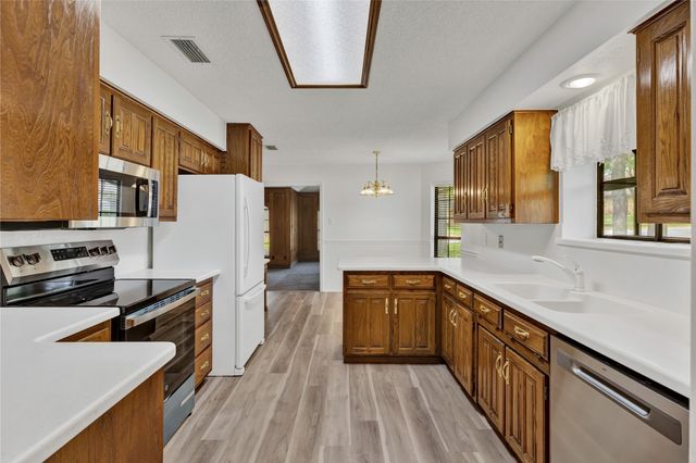 2528 Stonegate Drive N, Bedford, TX 76021