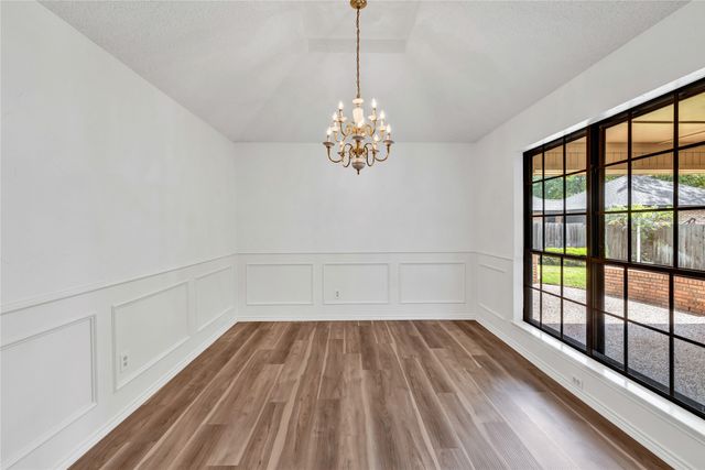 2528 Stonegate Drive N, Bedford, TX 76021