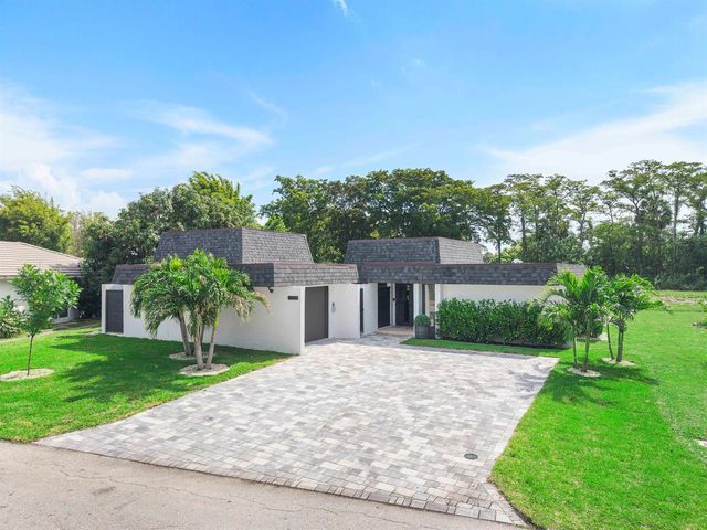 4800 Queen Palm Lane, Tamarac, FL 33319