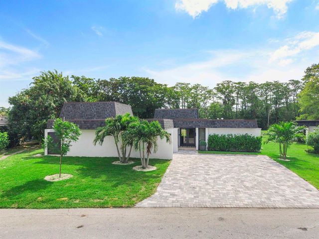 4800 Queen Palm Lane, Tamarac, FL 33319