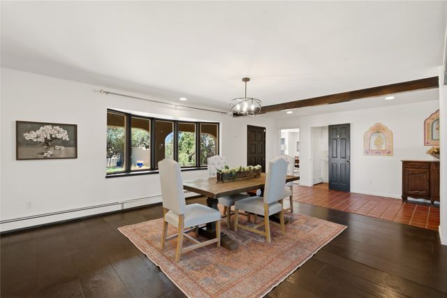 16 Toro, Santa Fe, NM 87508