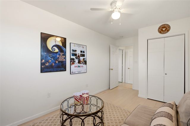 16 Toro, Santa Fe, NM 87508