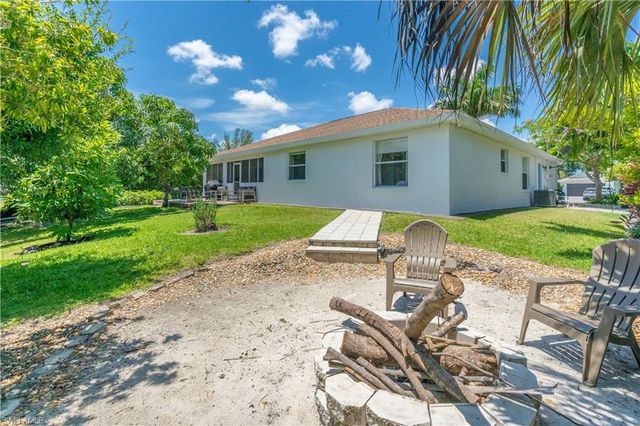 3054 44th ST SW, Naples, FL 34116