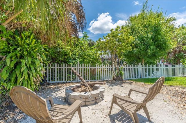 3054 44th ST SW, Naples, FL 34116