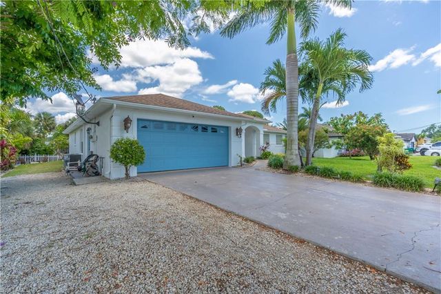 3054 44th ST SW, Naples, FL 34116