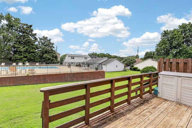 430 Walton Ferry Rd Apt 802, Hendersonville, TN 37075