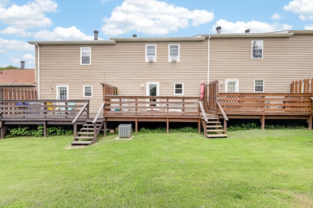 430 Walton Ferry Rd Apt 802, Hendersonville, TN 37075