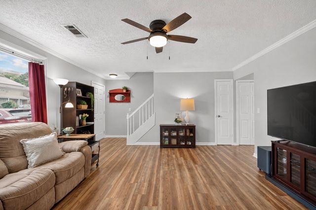 430 Walton Ferry Rd Apt 802, Hendersonville, TN 37075