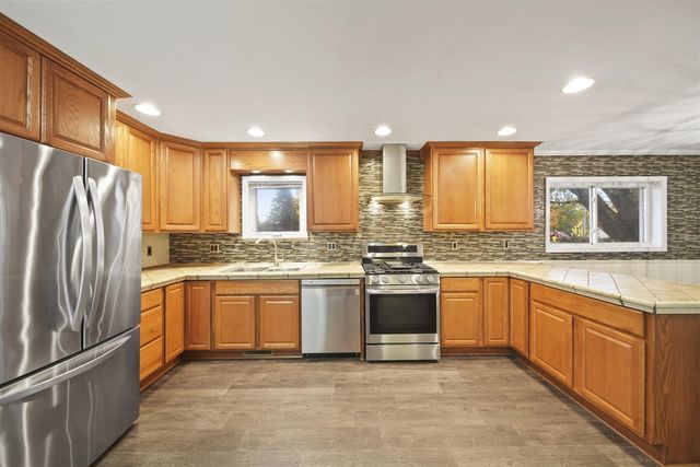 11004 Wamplers Lake Road, Brooklyn, MI 49230