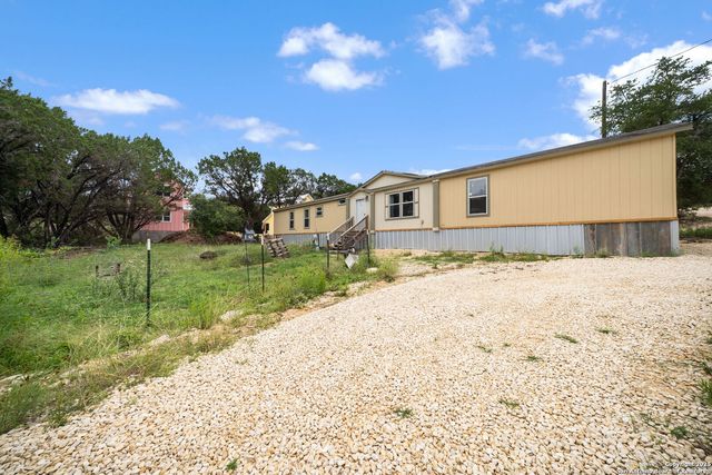 440 Brushy Creek Trail, Bandera, TX 78003