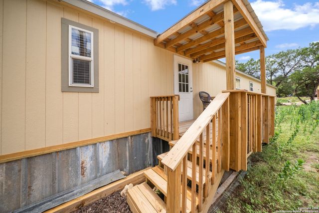 440 Brushy Creek Trail, Bandera, TX 78003