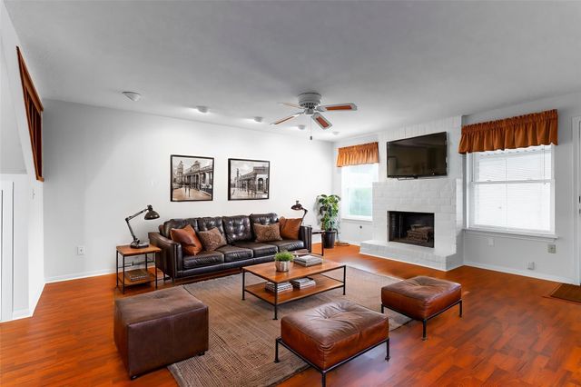 11560 S Kirkwood Road, Houston, TX 77477