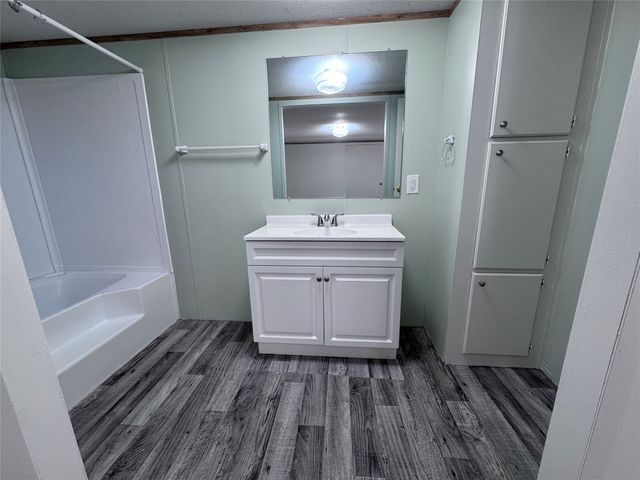 207 Wilson Road, Valley View, TX 76272