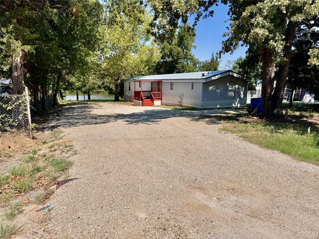 207 Wilson Road, Valley View, TX 76272