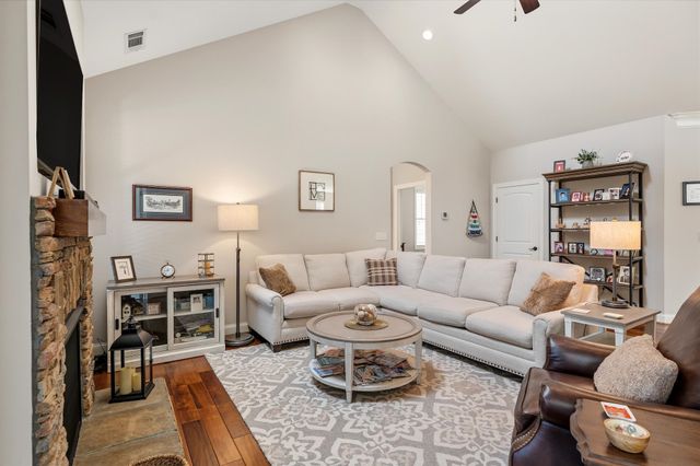 347 Belle Oaks Drive, Simpsonville, SC 29680