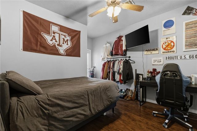 250 Forest Drive, College Station, TX 77840