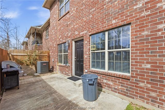 250 Forest Drive, College Station, TX 77840