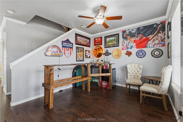 250 Forest Drive, College Station, TX 77840