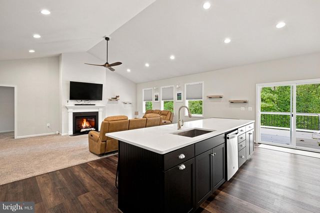 80 HOPEWELL DR, Fredericksburg, VA 22406