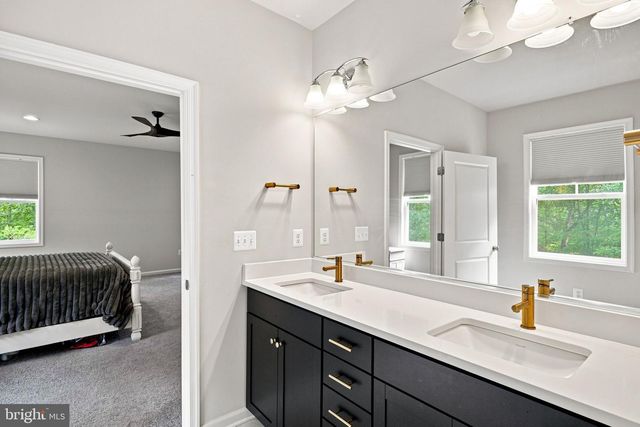 80 HOPEWELL DR, Fredericksburg, VA 22406