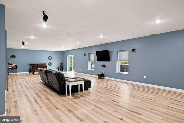 80 HOPEWELL DR, Fredericksburg, VA 22406