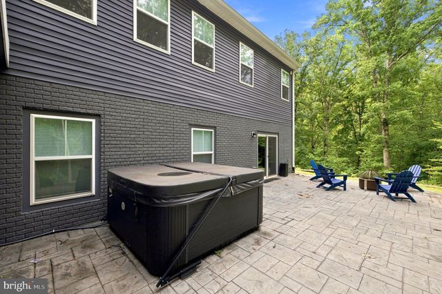80 HOPEWELL DR, Fredericksburg, VA 22406