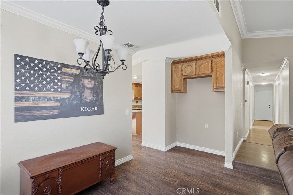 Image 13 of property listing at 2533 N Glenwood, Rialto, CA 92377