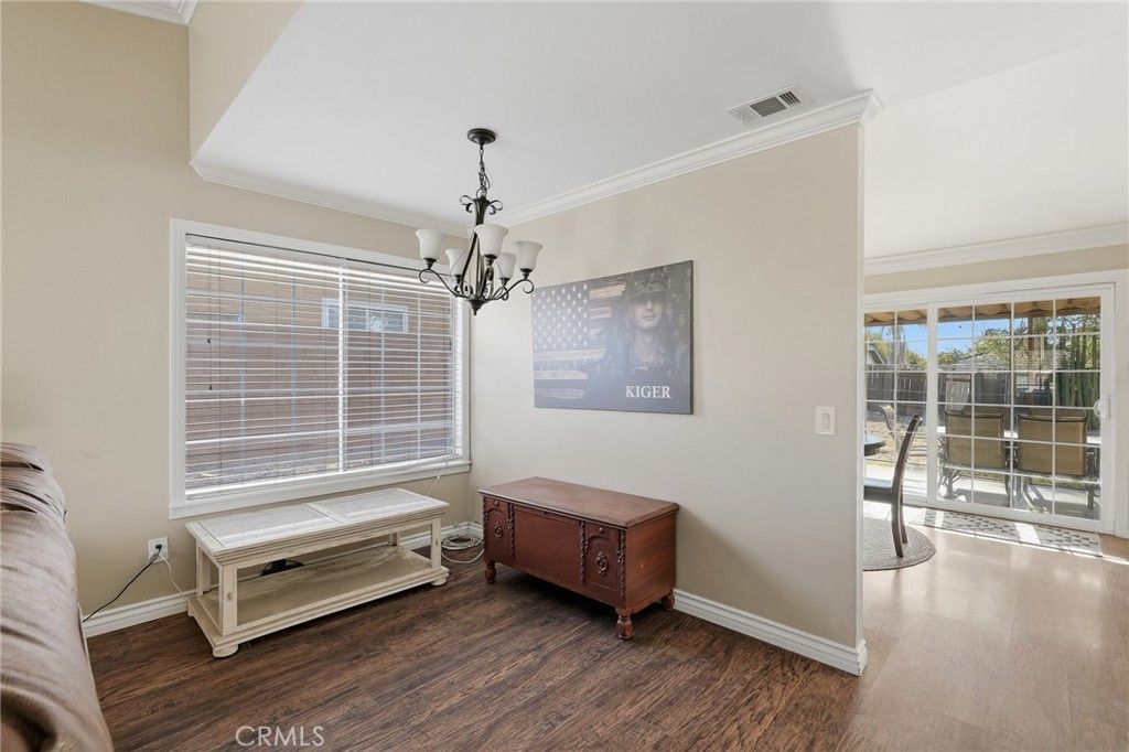 Image 16 of property listing at 2533 N Glenwood, Rialto, CA 92377