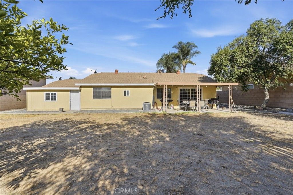 Image 44 of property listing at 2533 N Glenwood, Rialto, CA 92377