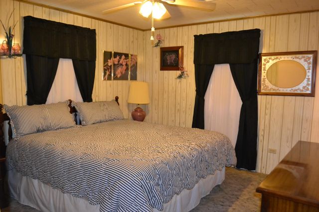 163 Comeaux Dr, Lockport, LA 70374