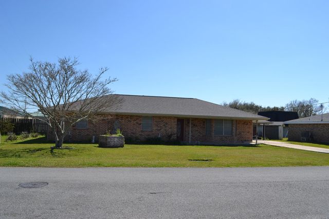163 Comeaux Dr, Lockport, LA 70374