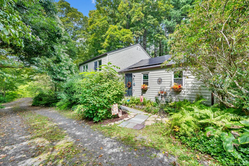 82 Jacoby Road, Haddam, CT 06441