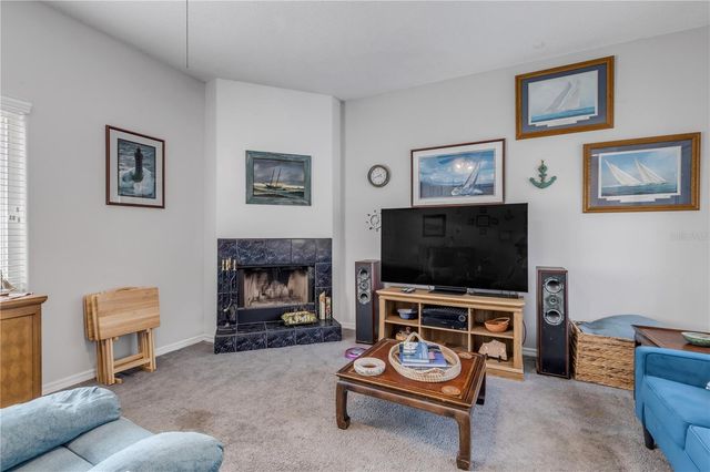 4 WOODSIDE PLACE, Palm Coast, FL 32164