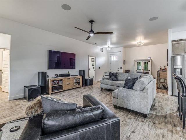 2833 Dalewood Place, Norman, OK 73071