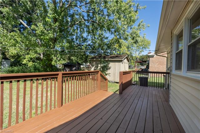 3006 Saxon Place, Greensboro, NC 27406