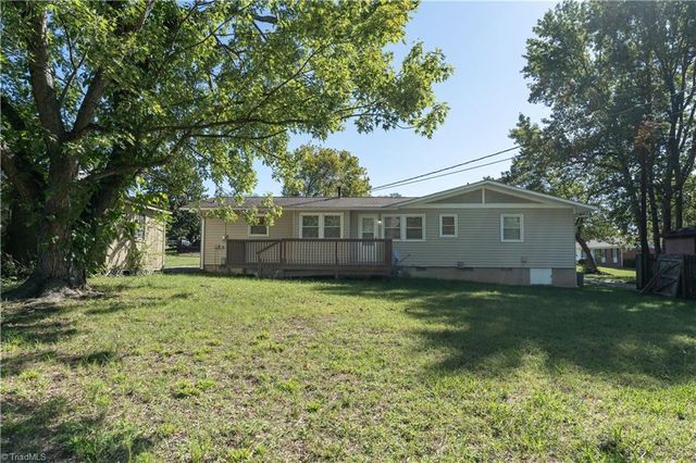 3006 Saxon Place, Greensboro, NC 27406