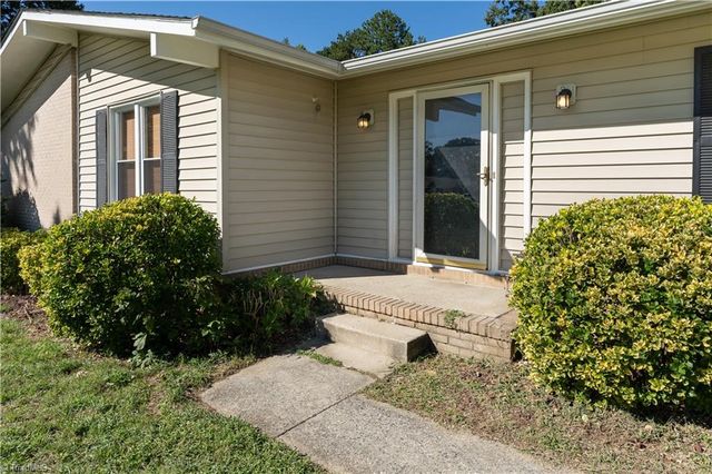 3006 Saxon Place, Greensboro, NC 27406