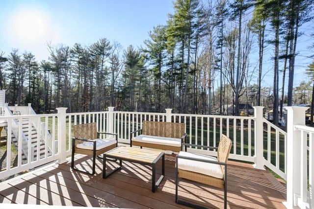 17 Hayford Trail 12, Hanson, MA 02341