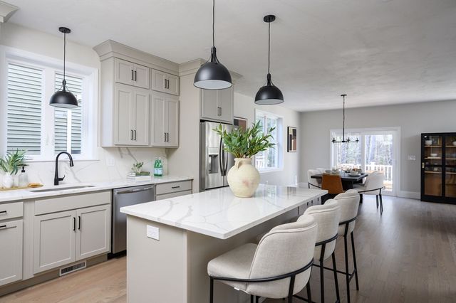 17 Hayford Trail 12, Hanson, MA 02341