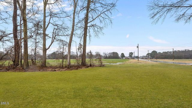 102 Claude Street, La Grange, NC 28551