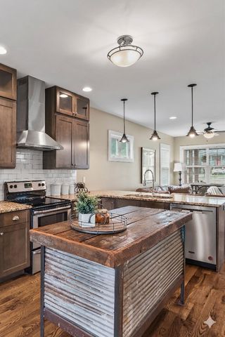 916A Thomas Ave, Nashville, TN 37216