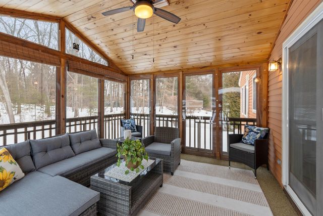 7 Brentwood Avenue, Salem, NH 03079