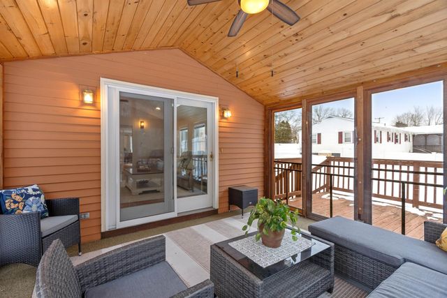 7 Brentwood Avenue, Salem, NH 03079